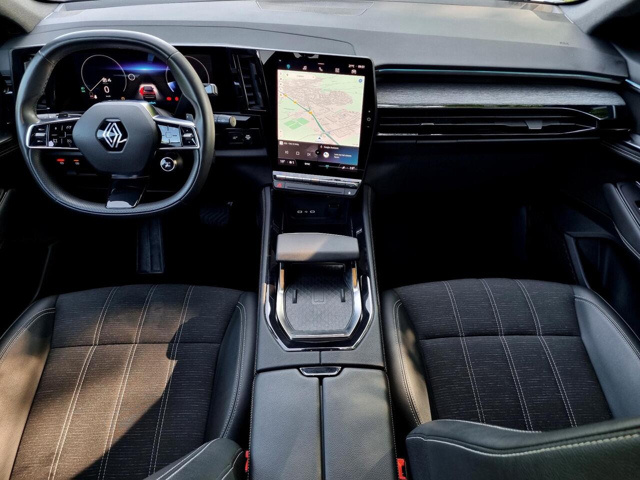 Renault Austral 1.3 mild hybrid 160 X-Tronic techno Automaat / 1800KG Trekgewicht / Panoramadak / Cruise Control Adaptief / Navigatie / Rondomzicht Camera / Dodehoekdetectie