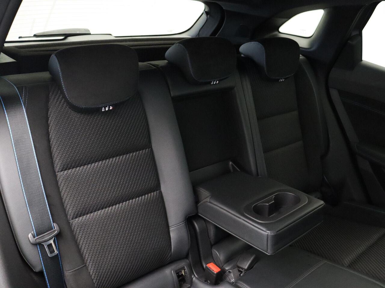 Renault Austral E-Tech full hybrid 200pk Iconic esprit Alpine | Stoel- en Stuurverwarming | Elektrische bestuurdersstoel met geheugen | Elektrische achterklep |