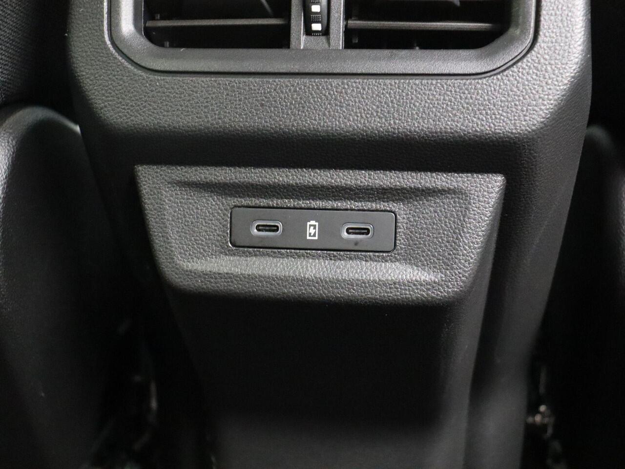 Renault Austral E-Tech full hybrid 200pk Iconic | Massage Stoelen | Verwarmd Voorruit | Stoel- en Stuurverwarming | Achteruitrijcamera |