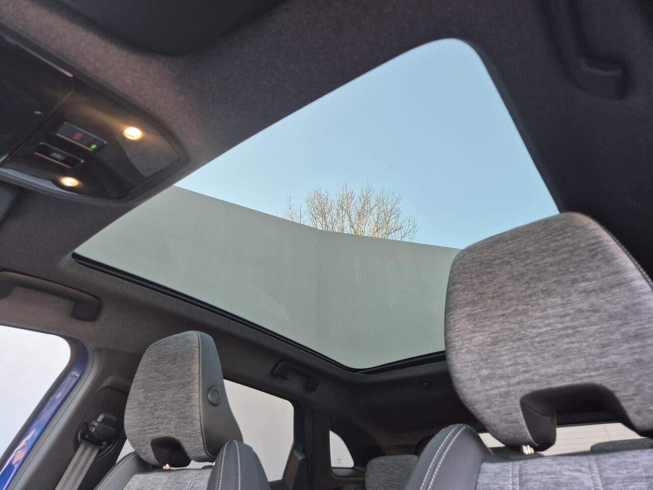 Renault Austral 1.3 mild hybrid 160 techno Automaat / Fabrieksgarantie tot 07-2026 / Pack Solid / Trekgewicht 1800 kg / Panoramadak / Apple Carplay Android Auto / Elektrische achterklep / Stuur-, Stoel en Voorruit verwarming / Achteruitrijcamera / Keyless Entry/Start /