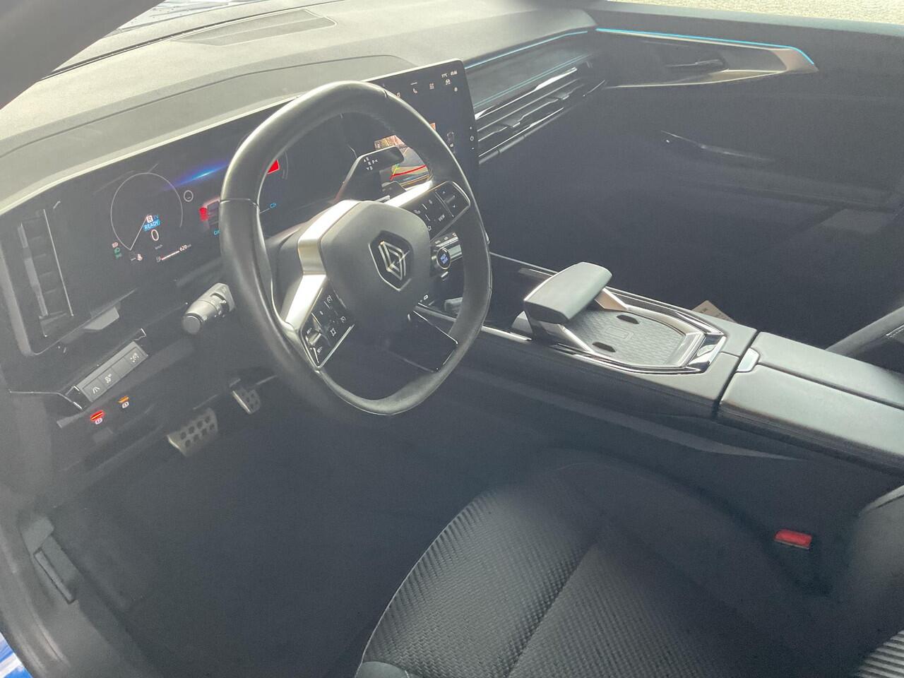 Renault Austral 1.2 E-Tech full hybrid 200 techno esprit Alpine / APPLE & ANDROID CARPLAY / NAVIGATIE / CLIMATE CONTROL / SENSOREN + CAMERA