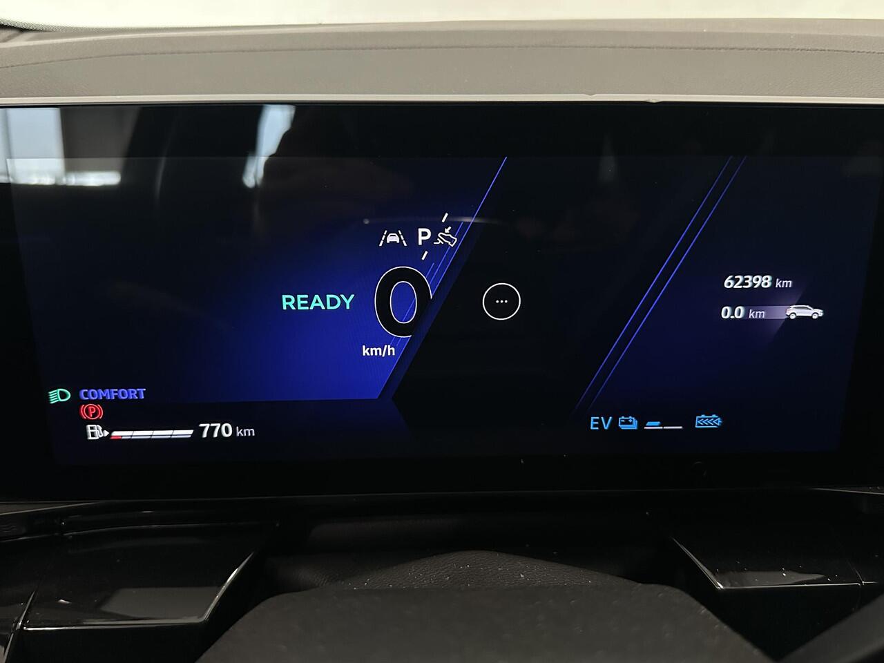 Renault Austral 1.2 E-Tech Full Hybrid 200 Iconic Esprit Alpine | 360° camera | Elektrisch verstelbare voorstoelen | Stoel-, stuur- en voorruitverwarming