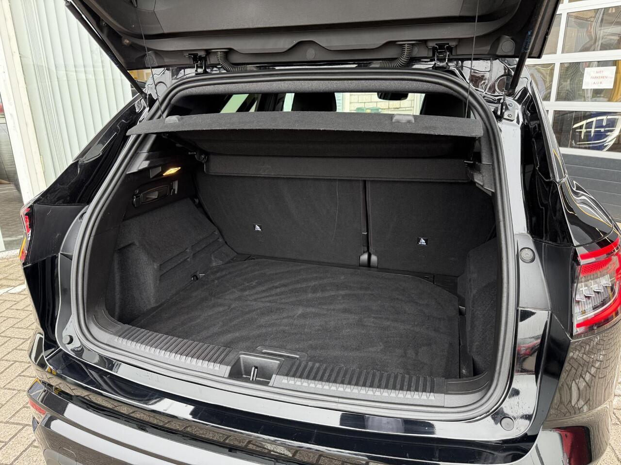 Renault Austral 1.2 E-Tech full hybrid 200 techno esprit Alpine | 360 graden camera | Stoel & stuur verwarming | Elektrisch verstelbare voorstoelen | Google maps | DAB | Cruise adaptief | Voorruit verwarming |