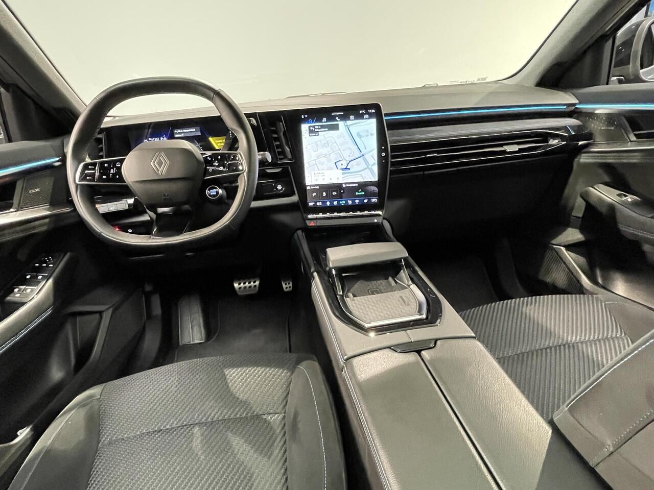 Renault Austral 1.2 E-Tech full hybrid 200 iconic esprit Alpine | Panoramadak | Stoelverwarming | 360° Camera | Adaptive Cruise Control |