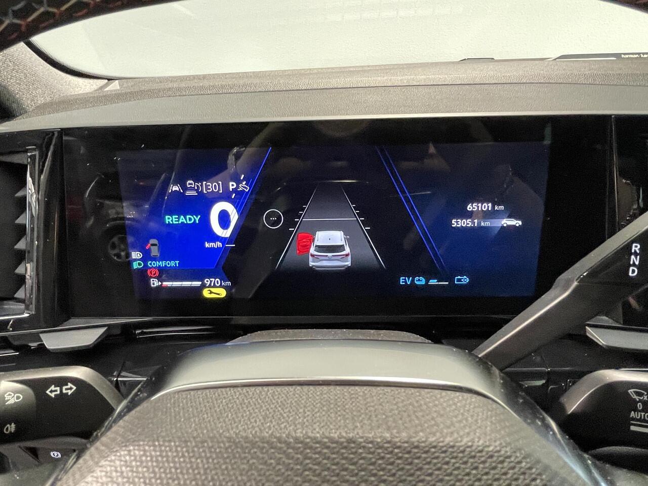 Renault Austral 1.2 E-Tech full hybrid 200 iconic esprit Alpine | Panoramadak | Stoelverwarming | 360° Camera | Adaptive Cruise Control |