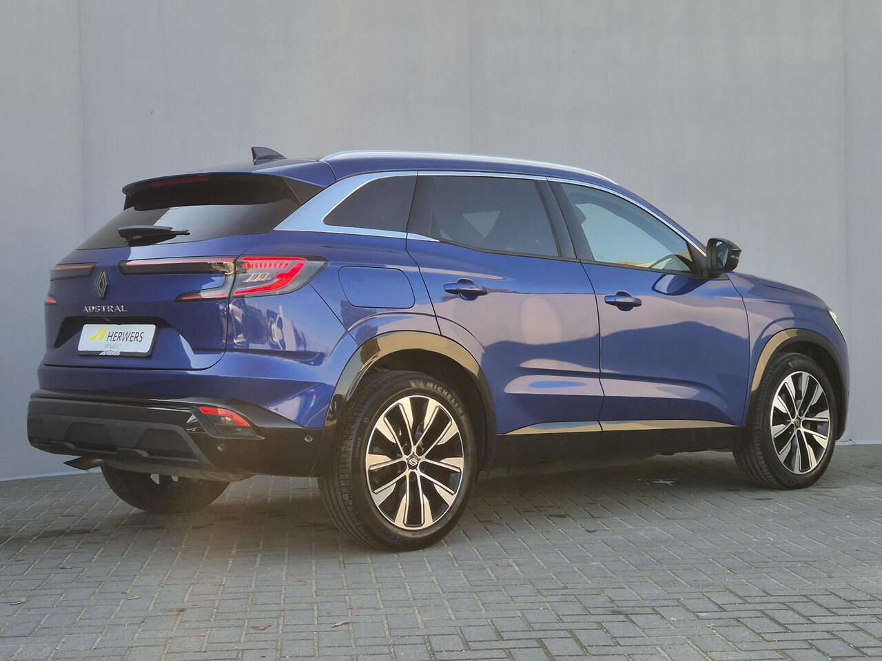 Renault Austral 1.3 mild hybrid 160 techno Automaat / Fabrieksgarantie tot 07-2026 / Pack Solid / Trekgewicht 1800 kg / Panoramadak / Apple Carplay Android Auto / Elektrische achterklep / Stuur-, Stoel en Voorruit verwarming / Achteruitrijcamera / Keyless Entry/Start /