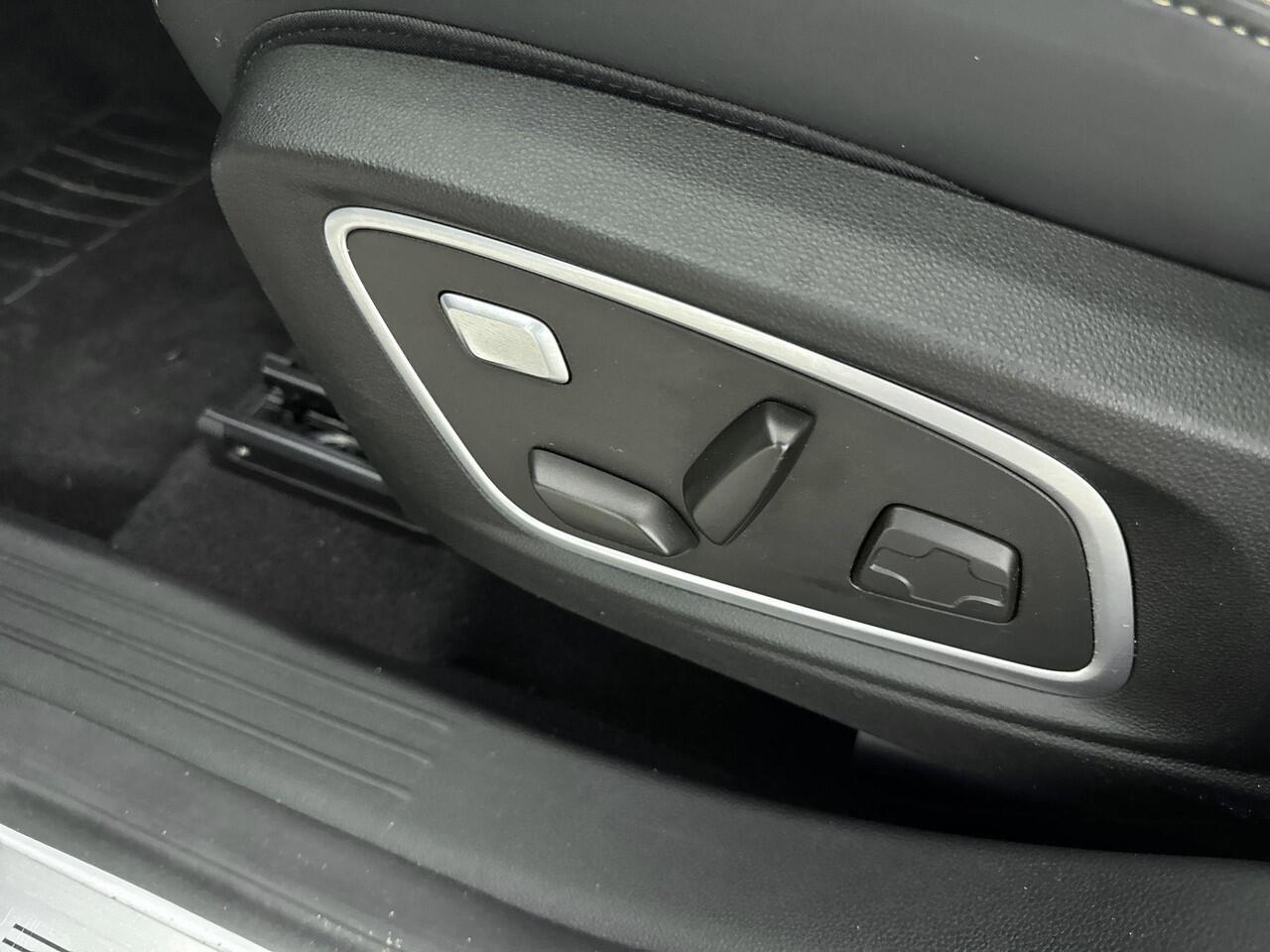 Renault Austral 1.2 E-Tech Full Hybrid Iconic 200PK | Google Navigatie | Adaptieve Cruise Control | 20'' Inch Lichtmetalen Velgen | Apple CarPlay & Android Auto