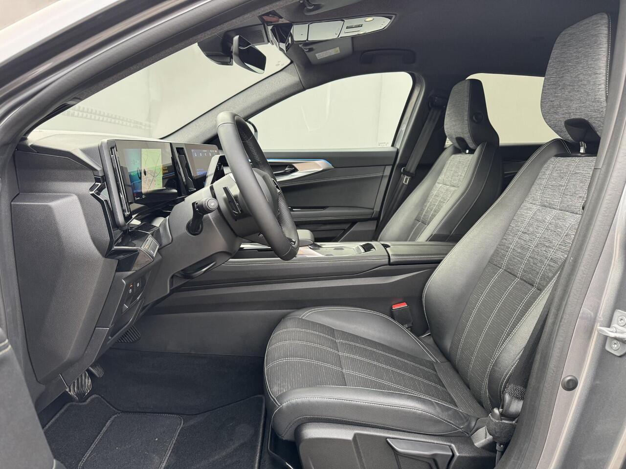 Renault Austral E-Tech full hybrid 200 techno Automaat / Dealer Onderhouden / Fabrieksgarantie tot 10-2026 / Adaptieve Cruise / Apple Carplay & Android Auto / Camera / Navigatie / Volledig digitaal instrumentenpaneel / DAB /