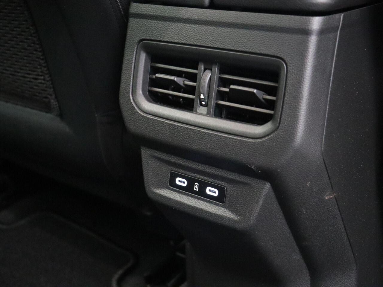 Renault Austral 1.2 E-Tech full hybrid 200 iconic esprit Alpine | 1500KG Trekgewicht | Stoel Stuur Voorruitverwarming | Elektrisch verstelbare voorstoelen | Lichtmetalen velgen | Adaptive Cruise Control |