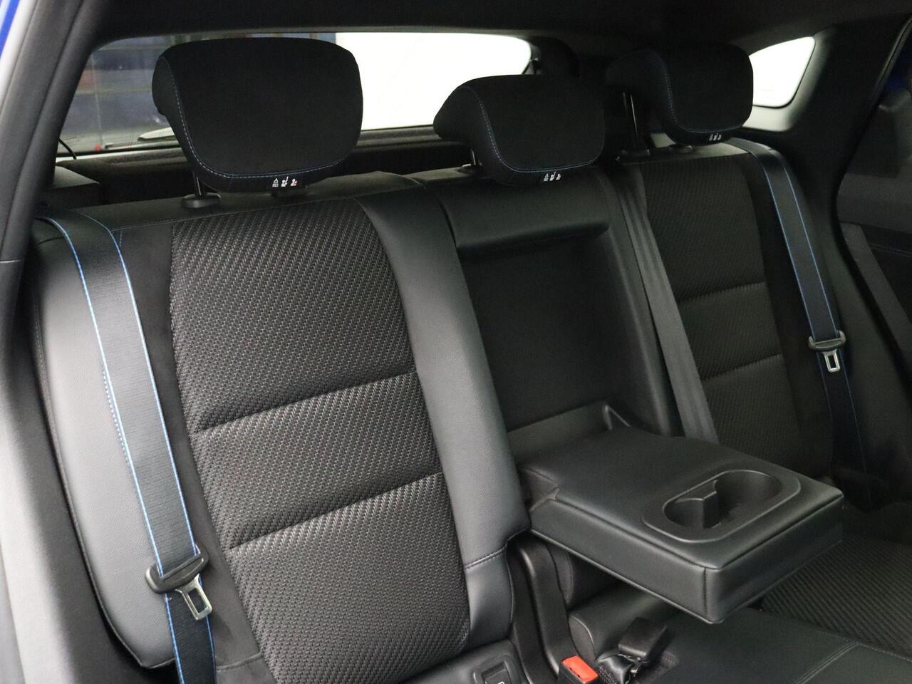 Renault Austral 1.2 E-Tech full hybrid 200 iconic esprit Alpine | 1500KG Trekgewicht | Stoel Stuur Voorruitverwarming | Elektrisch verstelbare voorstoelen | Lichtmetalen velgen | Adaptive Cruise Control |