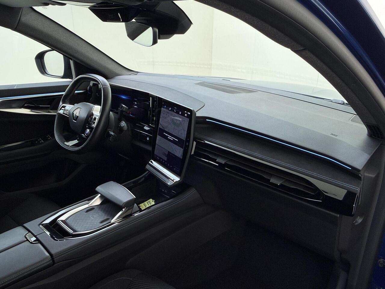 Renault Austral 1.2 E-Tech full hybrid 200 PK techno esprit Alpine | Automaat | Parkeersensoren + 360 Camera| Apple Carplay & Android Auto | Pack Winter | Pack Advanced Driving Assist