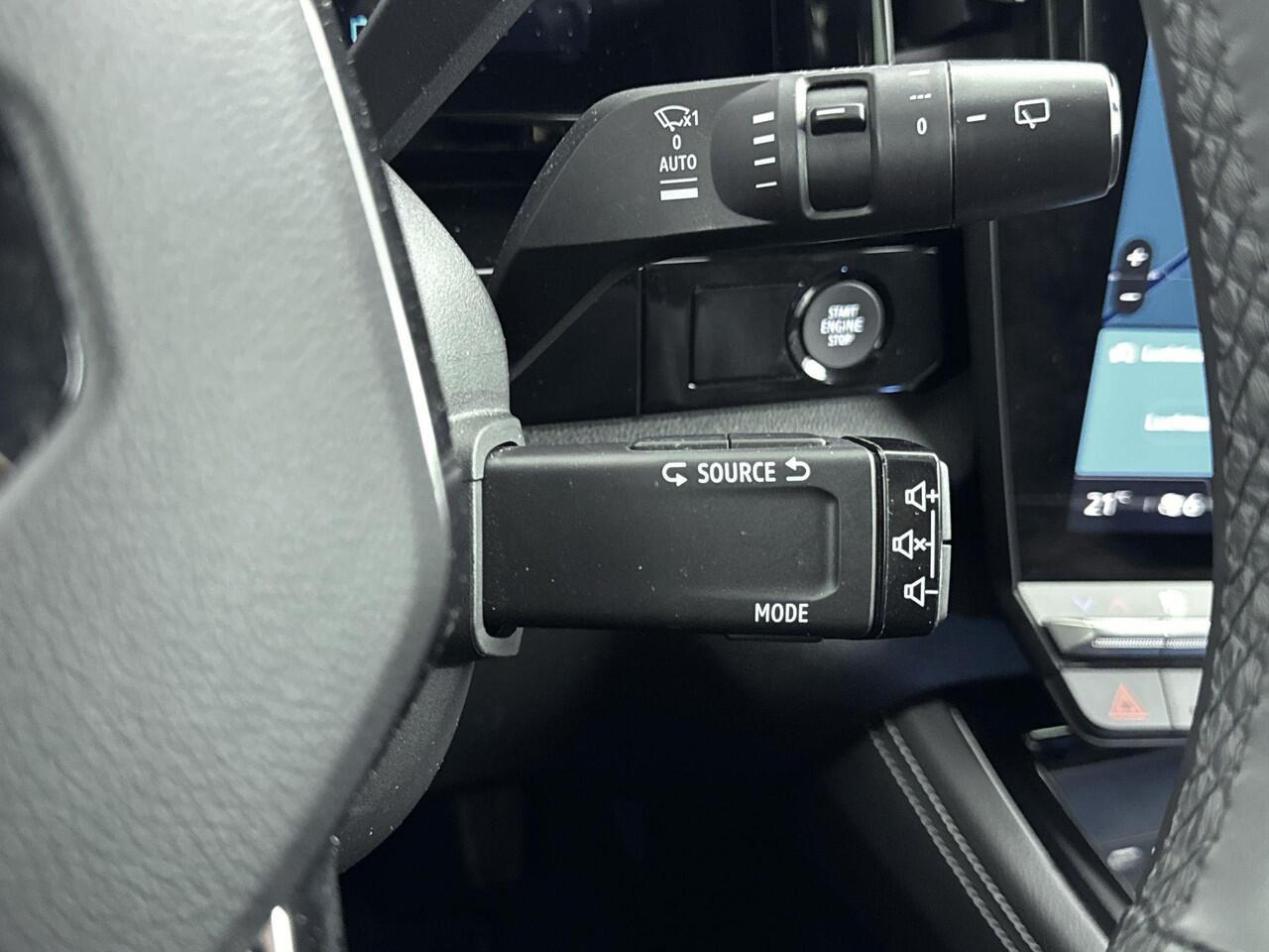 Renault Austral 1.2 E-Tech full hybrid 200 iconic | Adaptive Cruise Control | AllSeason Banden | Apple Carplay/Android Auto | Blind Spot Warning | Draadloze Oplader | Elektrische Achterklep | Elektrisch Verstelbare Stoelen | Massagefunctie Bestuurdersstoel | Harman/Kardo