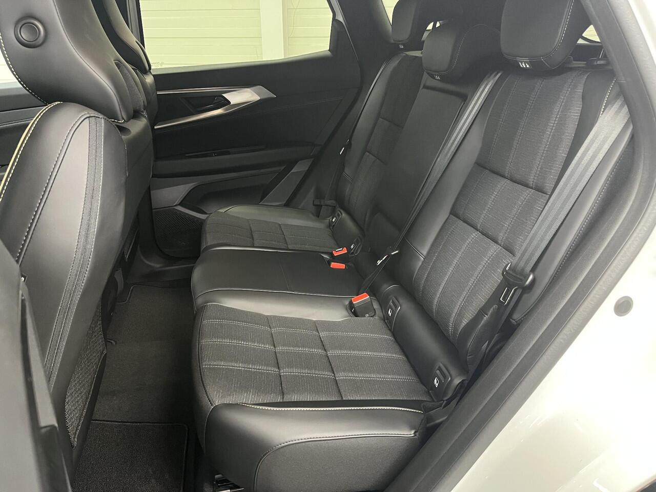 Renault Austral 1.2 E-Tech full hybrid 200 iconic / Google Navigatie / HUD / Harman Kardon Audio / Elektrisch Verstelbare Stoelen / 360 Graden Camera /