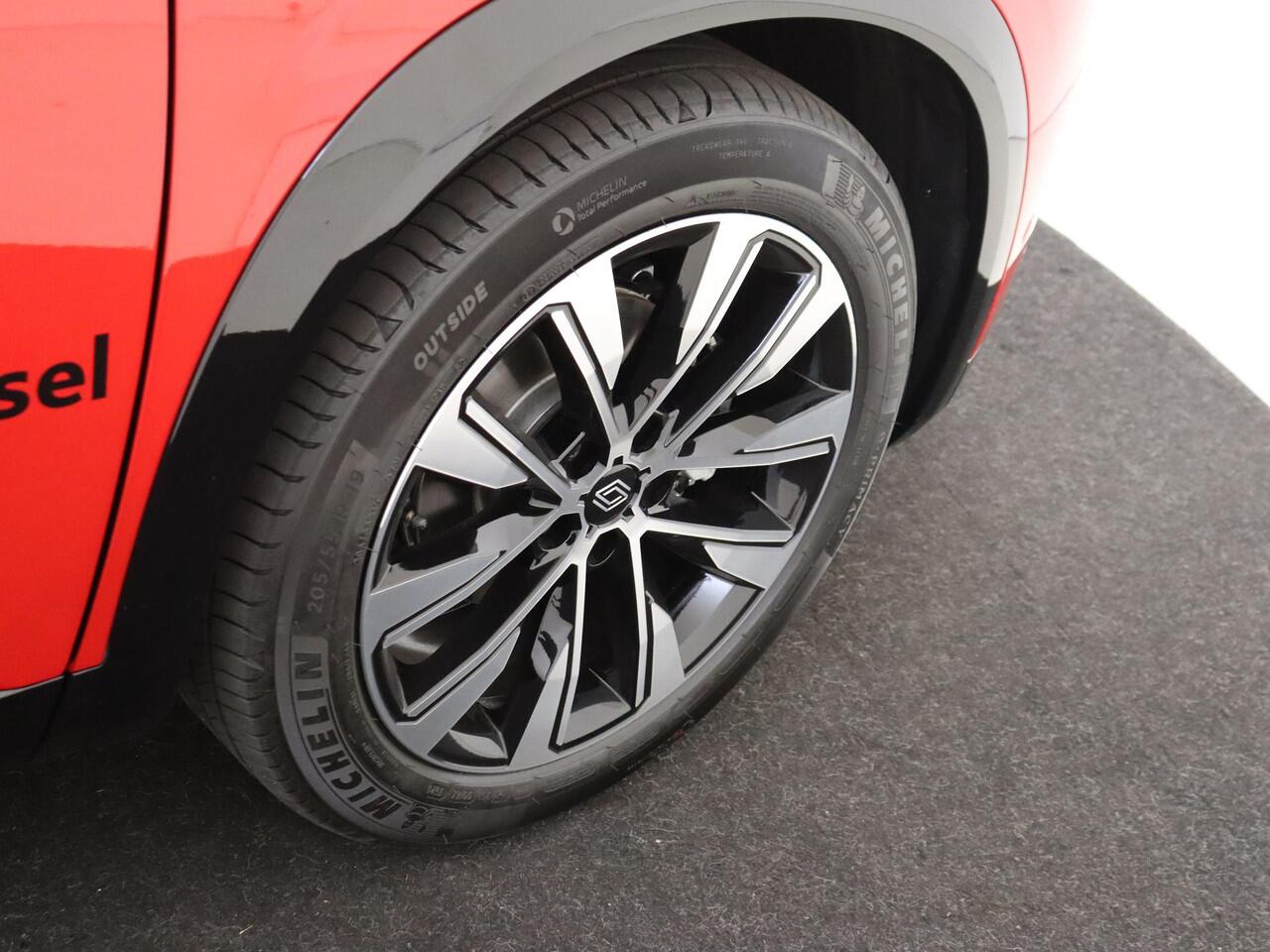 Renault Austral 1.2 mild hybrid 160 PK X-Tronic Techno Navigatie | Climate Control | Cruise Control | Parkeersensoren Achter | Camera Achter | Apple Carplay & Android Auto