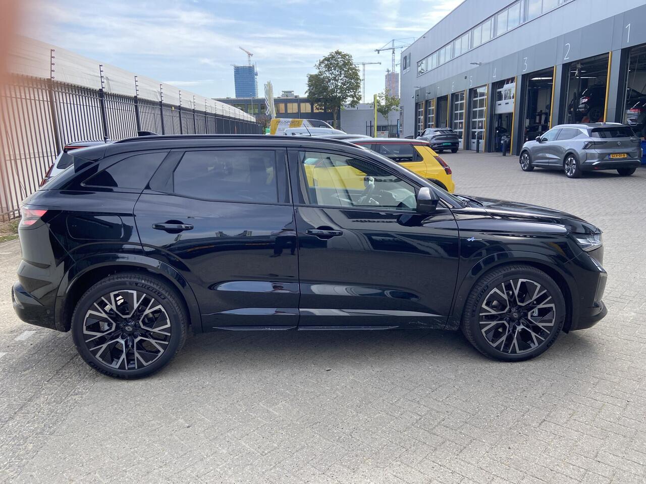 Renault Austral 1.2 E-Tech full hybrid 200 iconic esprit Alpine / PACK AROUND VIEW CAMERA / PACK LIGHT & SOUND / Demo zuidoost / vraag naar beschikbaarheid