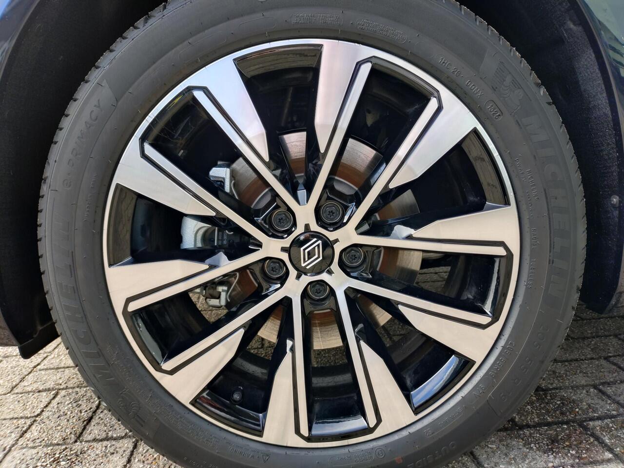 Renault Austral 1.2 E-Tech full hybrid 200 techno / GOOGLE MAPS / STOEL- STUUR- VOORRUITVERWARMING / ELEKTRISCHE ACHTERKLEP / ADAPTIEVE CRUISECONTROL / CLIMATE CONTROL