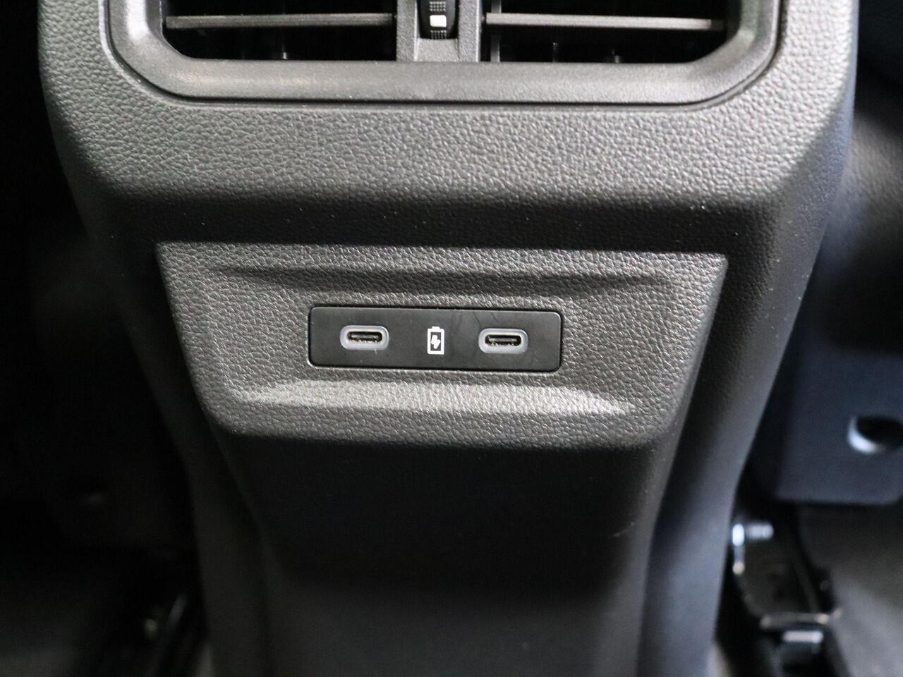 Renault Austral E-Tech full hybrid 200pk techno esprit Alpine | Stoel en stuurverwarming | Adaptieve cruise control | Elektrische voorruit verwarming | Elektrische kofferklep |