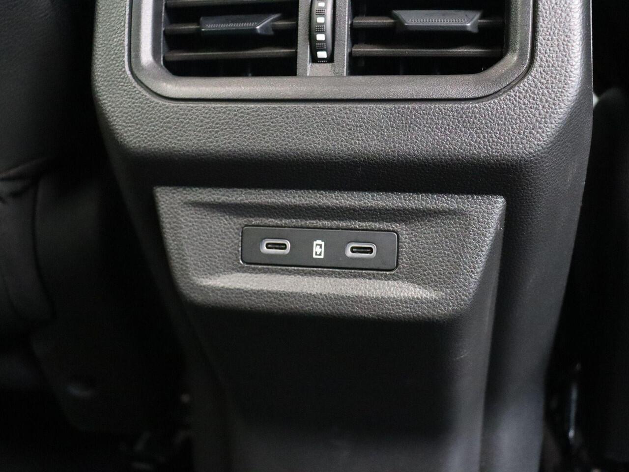 Renault Austral E-Tech full hybrid 200pk techno esprit Alpine | Stoel- en stuurwielverwarming | Voorruitverwarming | Elek. bedienbare stoelen |