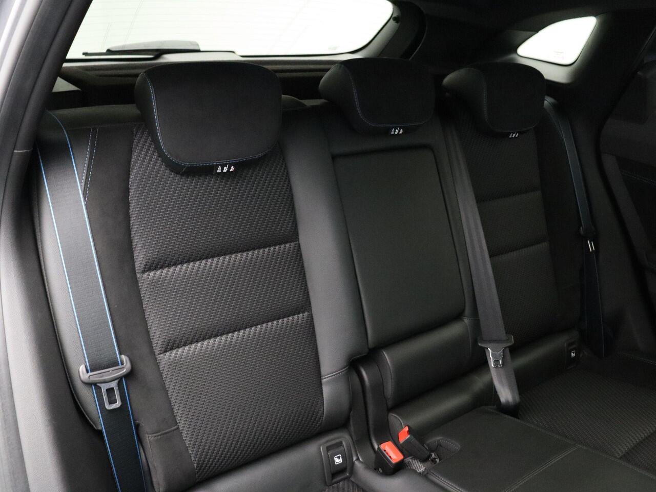 Renault Austral E-Tech full hybrid 200pk techno esprit Alpine | Stoel- en stuurwielverwarming | Voorruitverwarming | Elek. bedienbare stoelen |