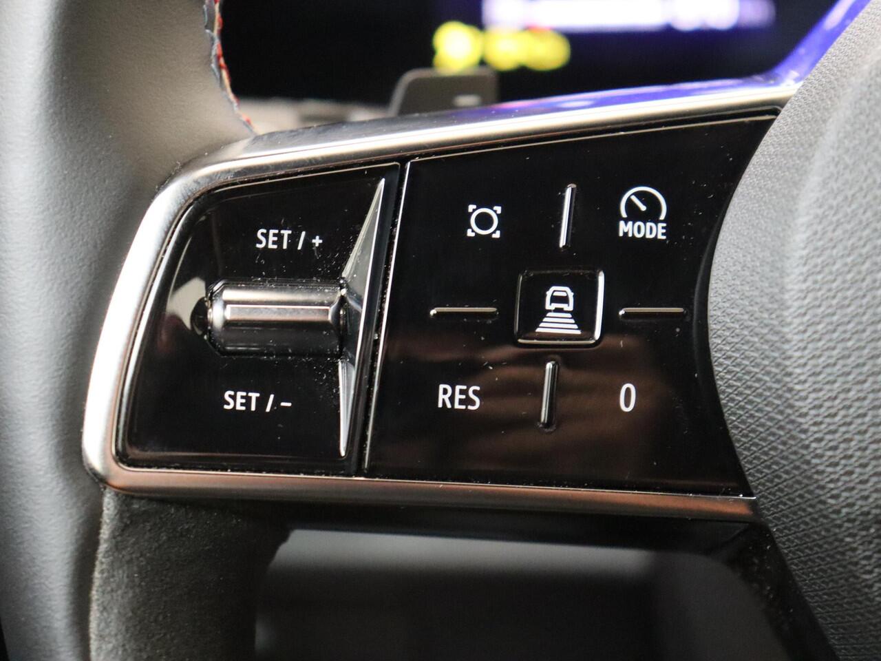 Renault Austral 1.2 E-Tech full hybrid 200PK Techno esprit Alpine | Achterruitrij Camera | Google Navigatie 12" | Dodehoekwaarschuwing | Elektrisch Verstelbare Voorstoelen | Verwarmbare Voorruit