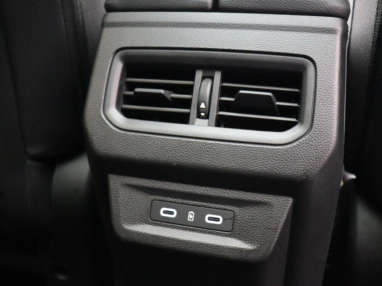 Renault Austral E-Tech full hybrid 200pk iconic | Active driver assit | Panoramisch vast glazen dak | Harman kardon |