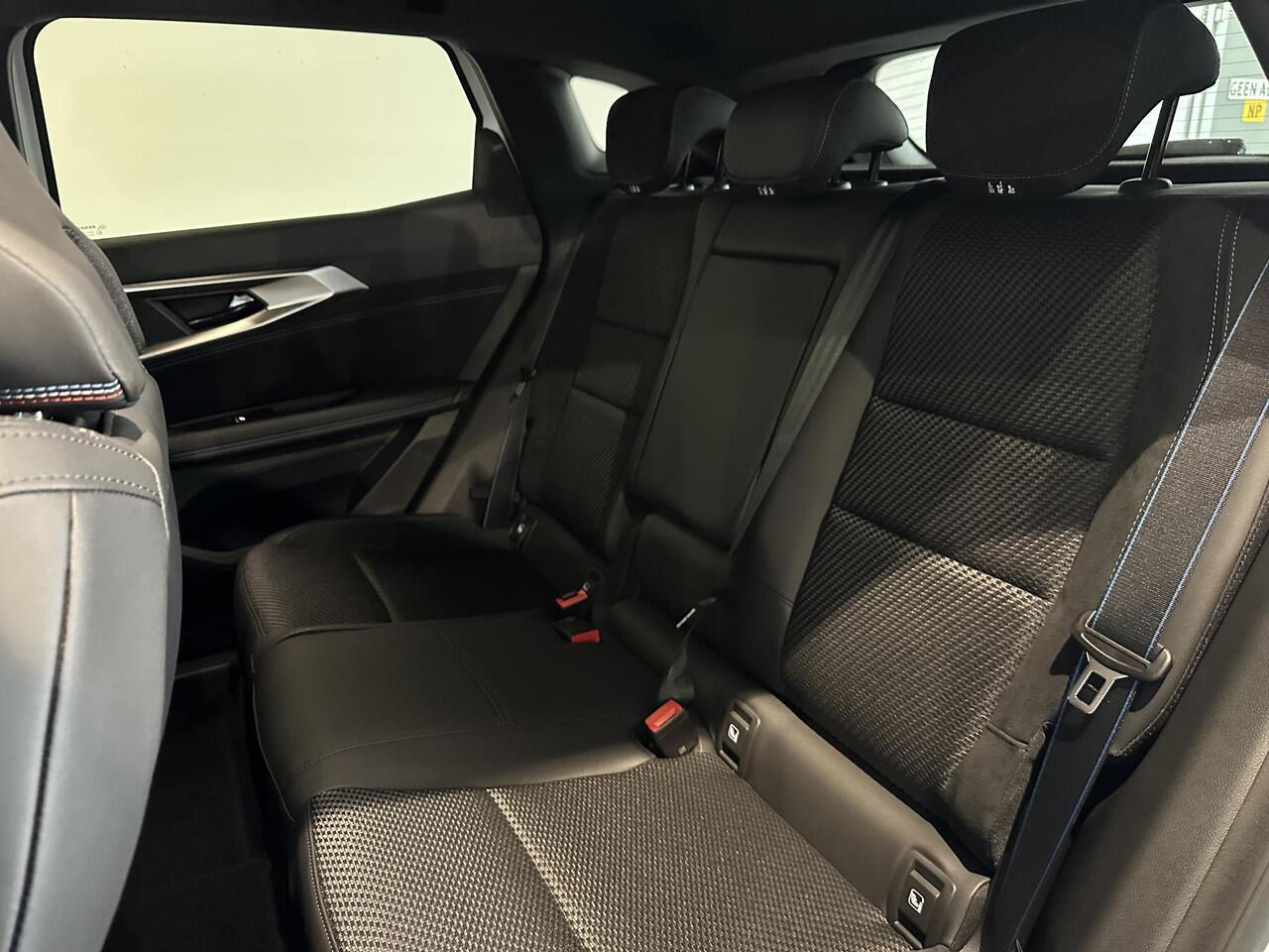 Renault Austral 1.2 E-Tech full hybrid 200 iconic esprit Alpine ADAPTIVE CRUISECONTROL | STOEL-/STUURVERWARMING | ACHTERUITRIJCAMERA | ELEKTRISCHE ACHTERKLEP