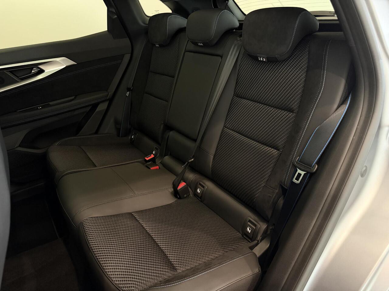 Renault Austral 1.2 E-Tech Full Hybrid 200 Esprit Alpine | Matrix LED | Harman/Kardon | Panoramadak | 4CONTROL Advanced | 360° camera | Head-Up Display