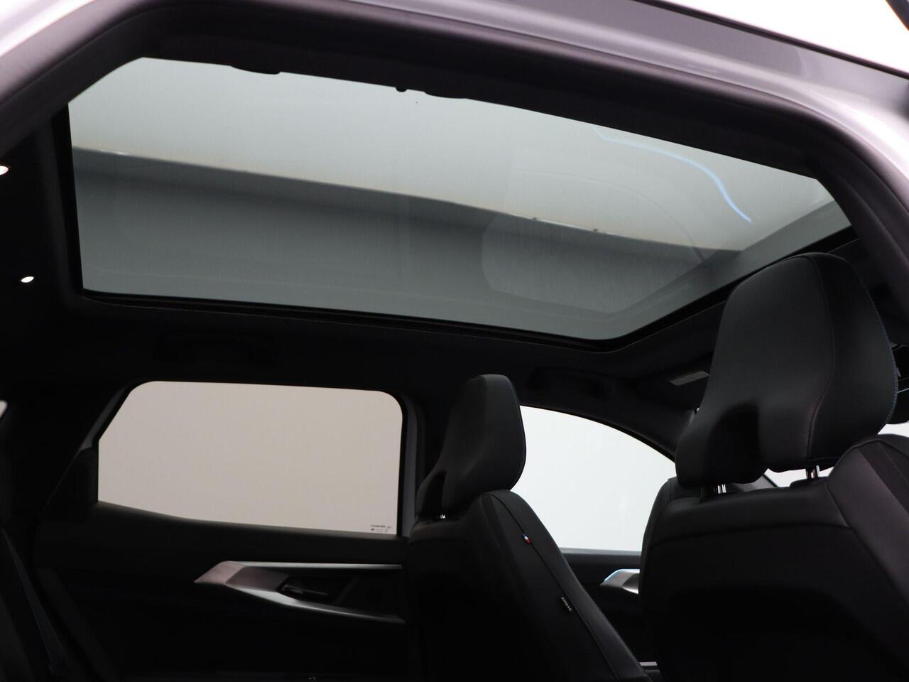 Renault Austral E-Tech full hybrid 200pk techno esprit Alpine | Panoramisch vast glazen dak | Blind spot warning |