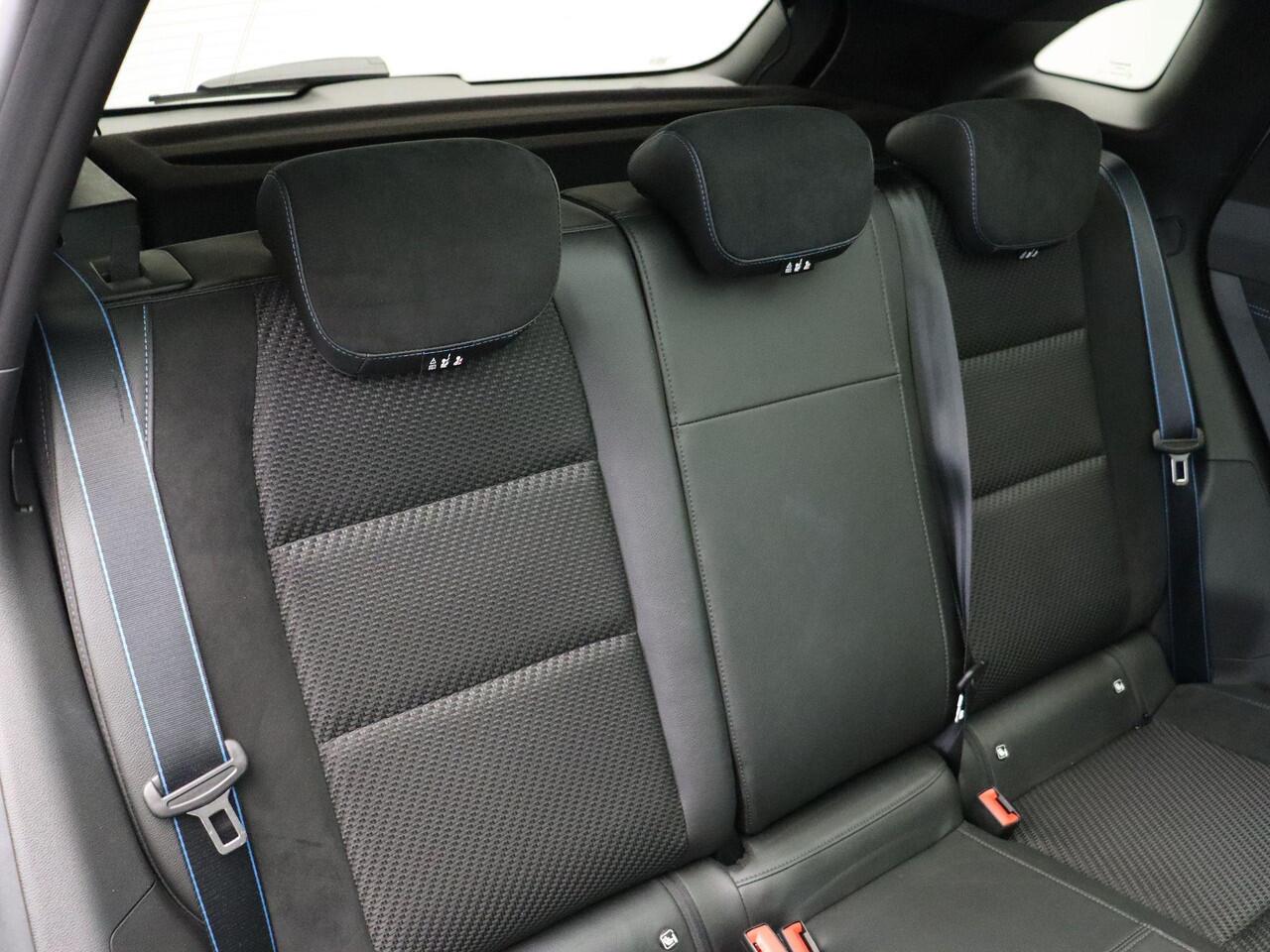 Renault Austral E-Tech full hybrid 200pk techno esprit Alpine | Panoramisch vast glazen dak | Blind spot warning |