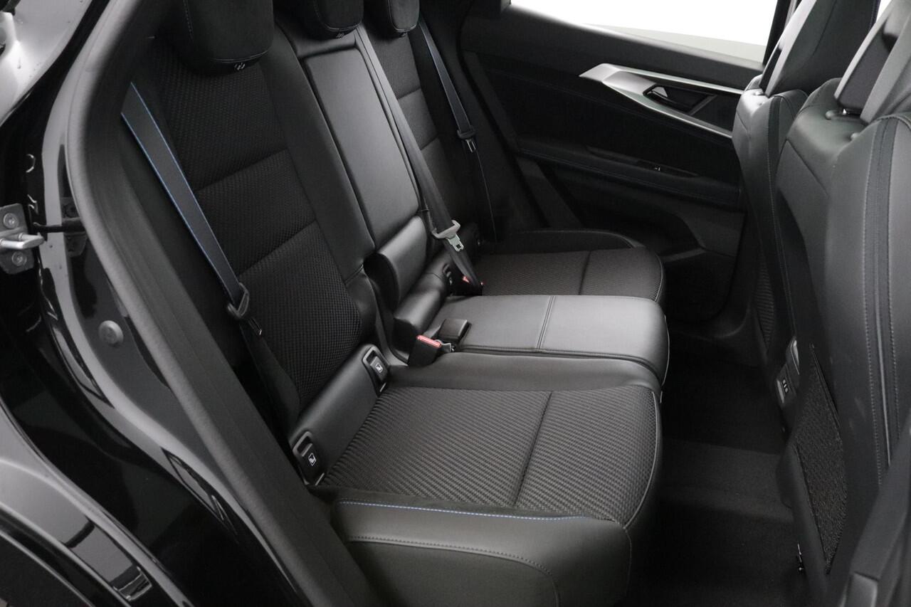 Renault Austral 1.3 Mild Hybrid 160PK X-Tronic Esprit Alpine |Trekhaak | 3D Camera | Panorama Dak | Pack Lounge | Pack Safety |