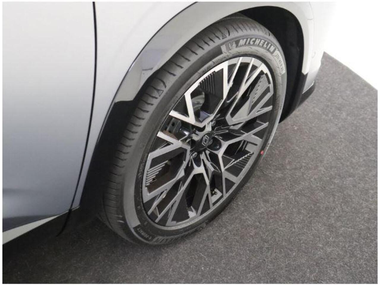 Renault Austral 1.2 E-Tech full hybrid 200 iconic esprit Alpine | Harman Kardon Audio | 360 Camera | Navi / Pack Winter |