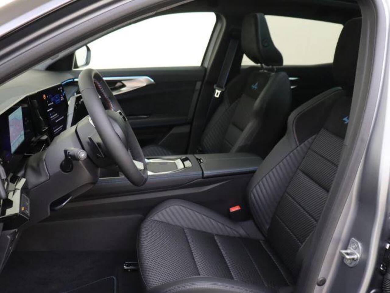 Renault Austral 1.2 E-Tech full hybrid 200 iconic esprit Alpine | Harman Kardon Audio | 360 Camera | Navi / Pack Winter |