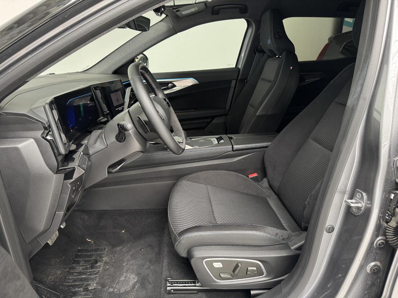 Renault Austral 1.2 E-Tech full hybrid 200 Techno Esprit Alpine | Navigatie | Achteruitrijcamera | Elektrisch verstelbare stoelen | Cruise control adaptief |