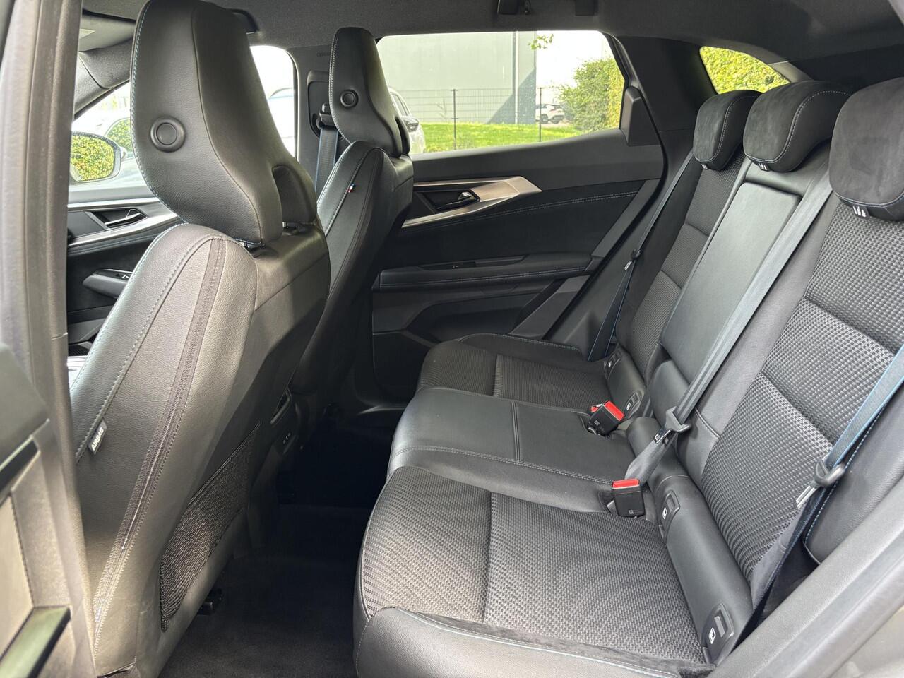 Renault Austral 1.2 E-Tech full hybrid 200 techno esprit Alpine | Navigatie | Achteruitrijcamera | Elektrisch verstelbare stoelen | Cruise control adaptief |