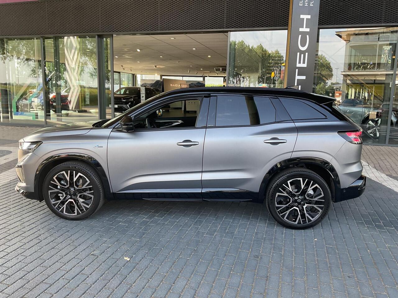 Renault Austral 1.2 E-Tech full hybrid 200 iconic esprit Alpine / Demo Hillegom / pack vision / pack light & sound / pack around view camera / 4CONTROL /