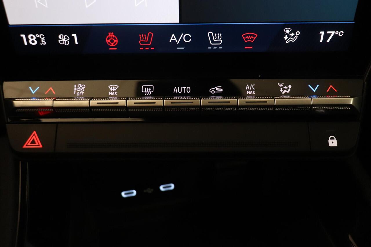 Renault Austral 1.2 E-Tech full hybrid 200 iconic esprit Alpine | Facelift | Parkeer Camera | Climate Control | Elektr. voorstoelen | LED koplampen | AppleCrplay AndroidAuto | Nieuw model |