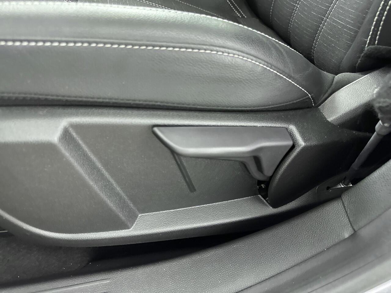 Renault Austral 1.2 E-Tech Full Hybrid Techno 200PK | Google Navigatie | Panoramadak | Adaptieve Cruise Control | 360 Camera | Apple CarPlay & Android Auto