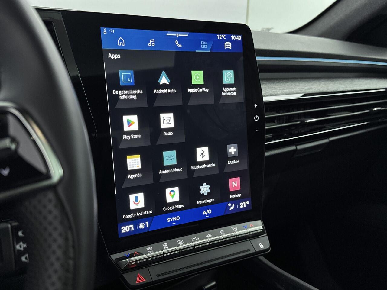 Renault Austral 1.2 E-Tech full hybrid 200Pk techno | Google Navigatie | Apple & Android Carplay | Parkeersensoren Voor & Achter | Achteruitrijcamera | Climate Control | Privacy Glass | Keyless Entry | Adaptieve Cruise Control |