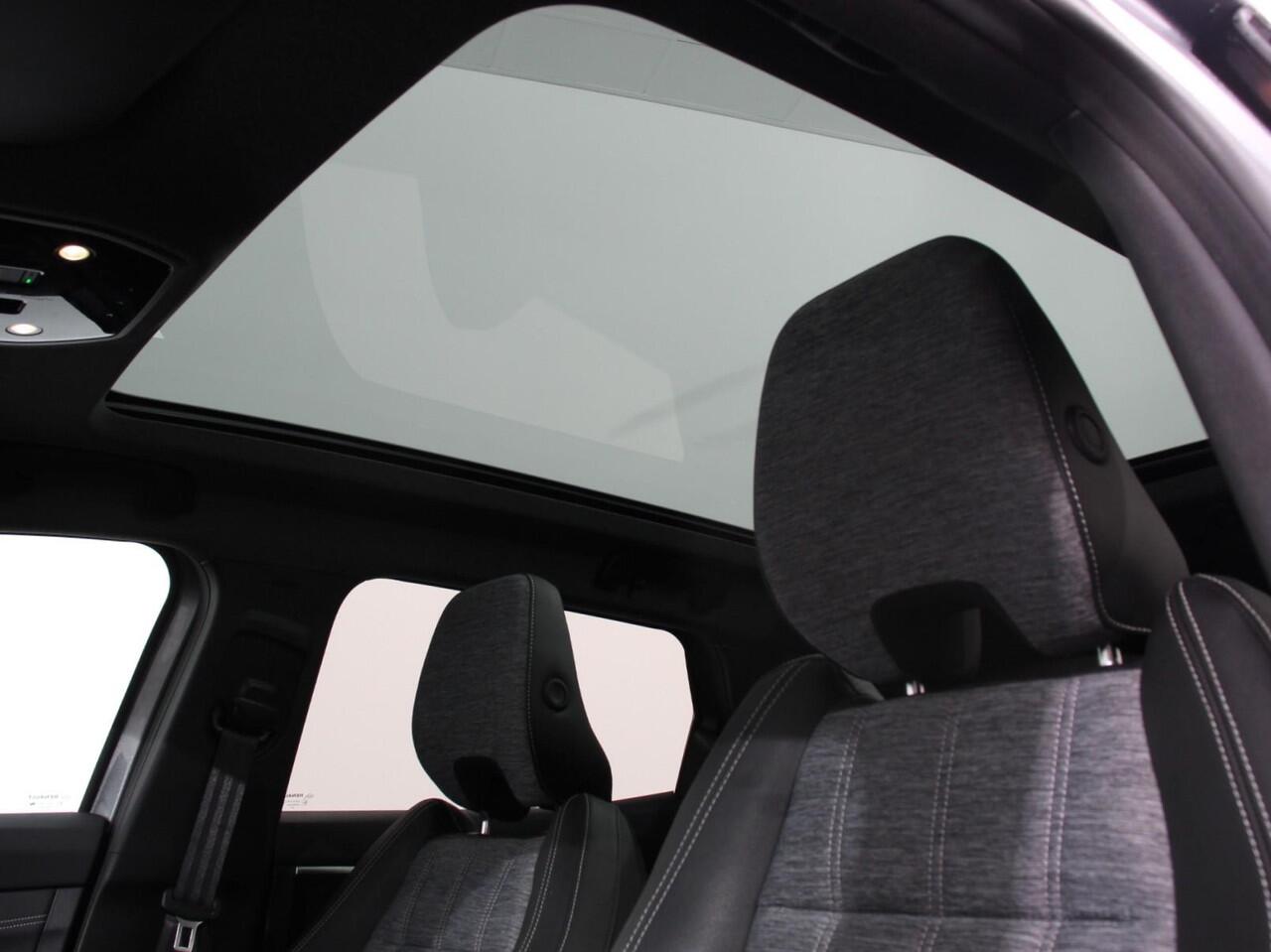 Renault Austral 1.3 Mild Hybrid 160 X-Tronic DEMO! Climate control Cruise Control adaptief Panorama dak LED Navigatie Sfeerverlichting Elektrische achterklep Stoel + stuurverwarming 360* camera Premium audio Arkamys