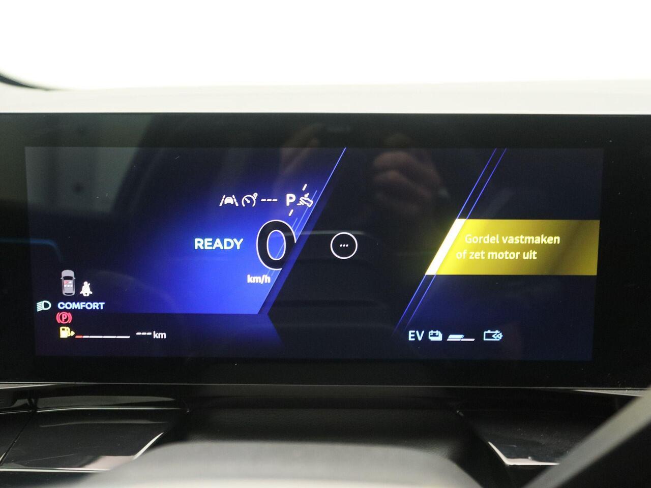 Renault Austral E-Tech full hybrid 200 Iconic esprit Alpine | 12" openR link multimedia Google integrated | Stoelverwarming | Elektrische achterklep | Parkeersensoren | Camera