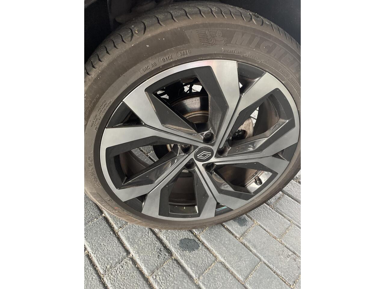 Renault Austral 1.2 E-Tech full hybrid 200 techno esprit Alpine Renault Austral 1.2 E-Tech Hybrid 200 Techno Esprit Alpine / Demo Martijn van Kampen