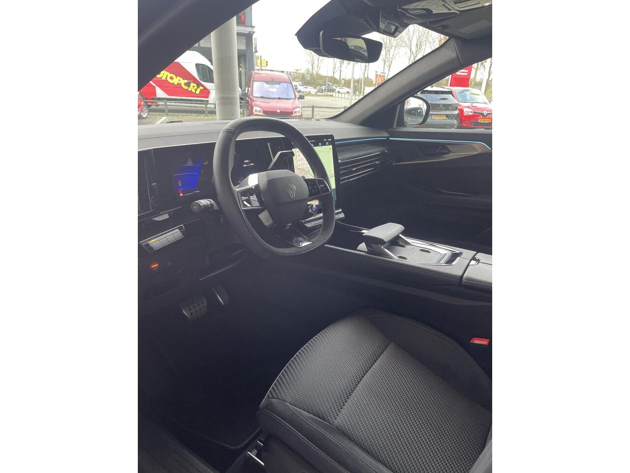 Renault Austral 1.2 E-Tech full hybrid 200 techno esprit Alpine Renault Austral 1.2 E-Tech Hybrid 200 Techno Esprit Alpine / Demo Martijn van Kampen