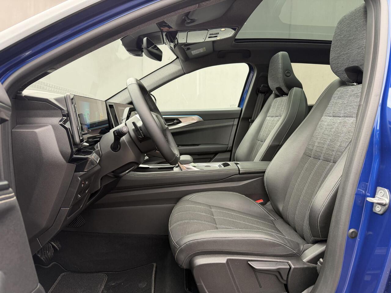 Renault Austral E-Tech full hybrid 200 techno / Panoramadak / Fabrieksgarantie tot 04.2028 / 360 Camera / Navigatie / Adaptieve Cruise / Dodehoek Detectie / Apple Carplay & Android Auto /