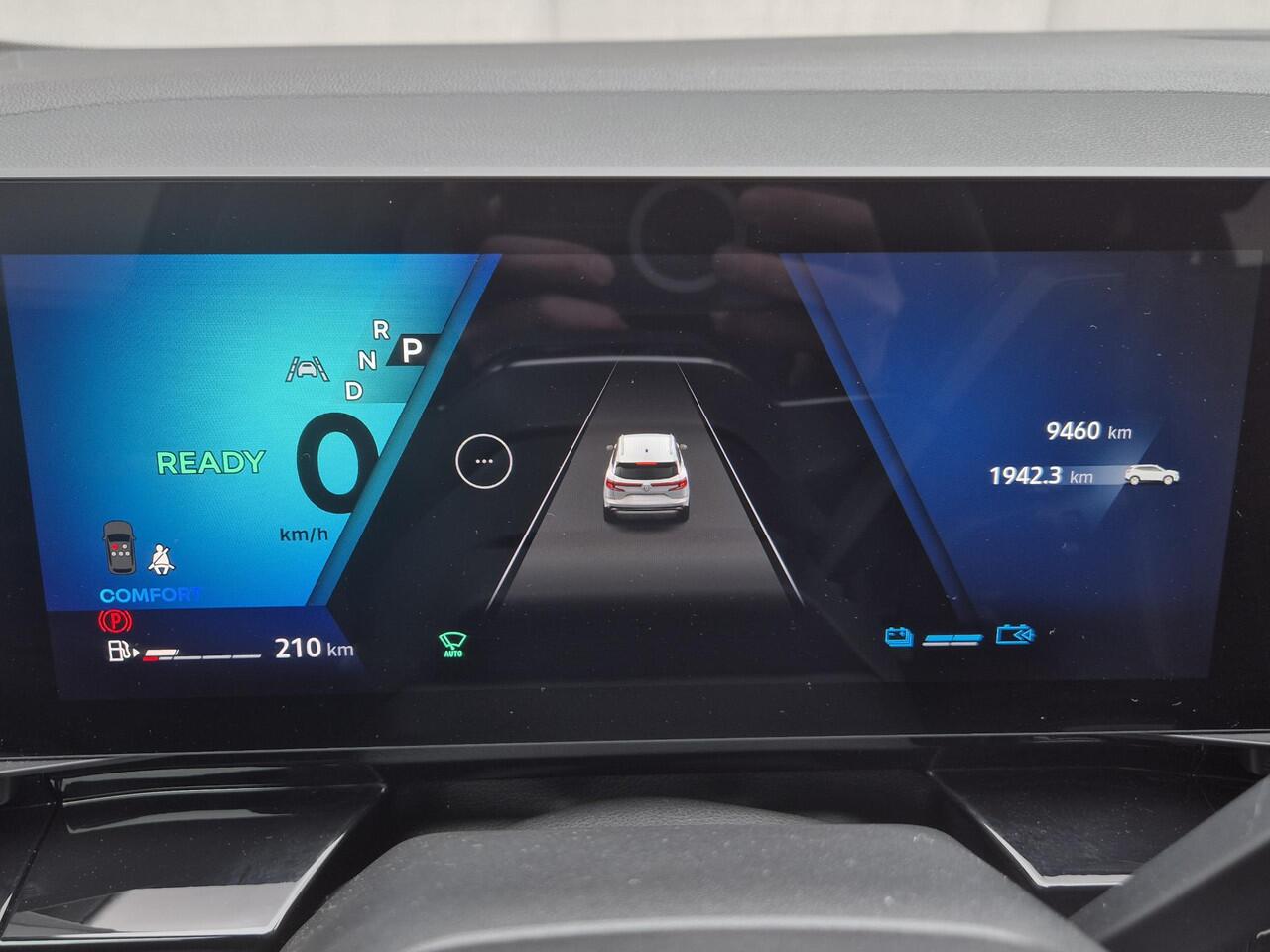 Renault Austral full hybrid 200 techno Automaat Panoramadak / Fabrieksgarantie tot 04-2028 / Trekgewicht 1500 kg / Pack Look / Rondomzicht camera / Apple Carplay Android Auto / Adaptief cruise control / Keyless Entry/Start / Draadloze telefoon lader /