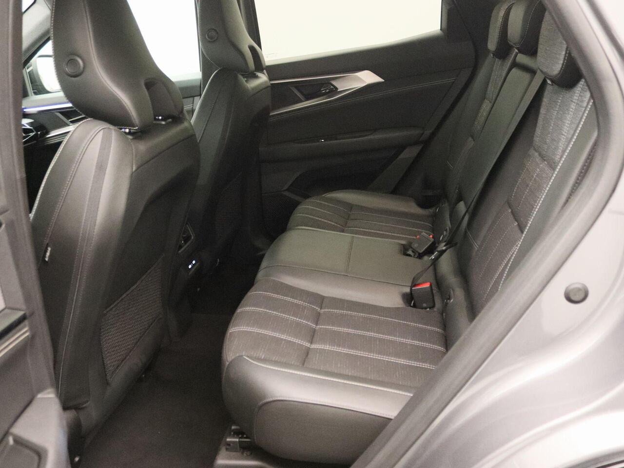 Renault Austral 1.2 E-Tech full hybrid 200 techno | Achteruitrijcamera + 360 Camera + Sensoren rondom | Blind spot warming | Panoramadak |