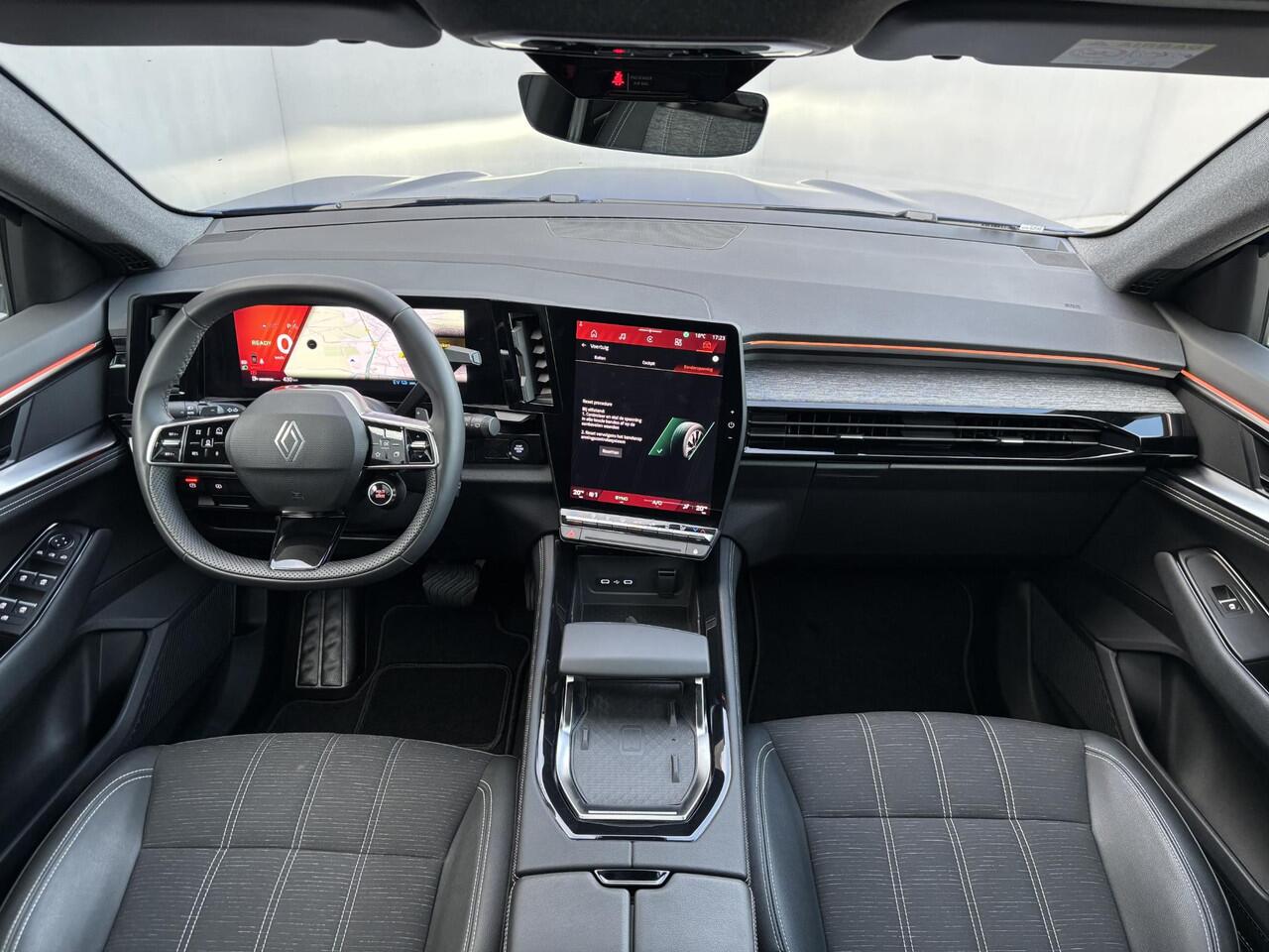 Renault Austral E-Tech full hybrid 200 techno / Fabrieksgarantie tot 03-2028 / Panoramadak / Adaptief Cruise Control / 360 Graden Camera / Apple Carplay & Android Auto / Dodehoek Detectie / Climate Control /
