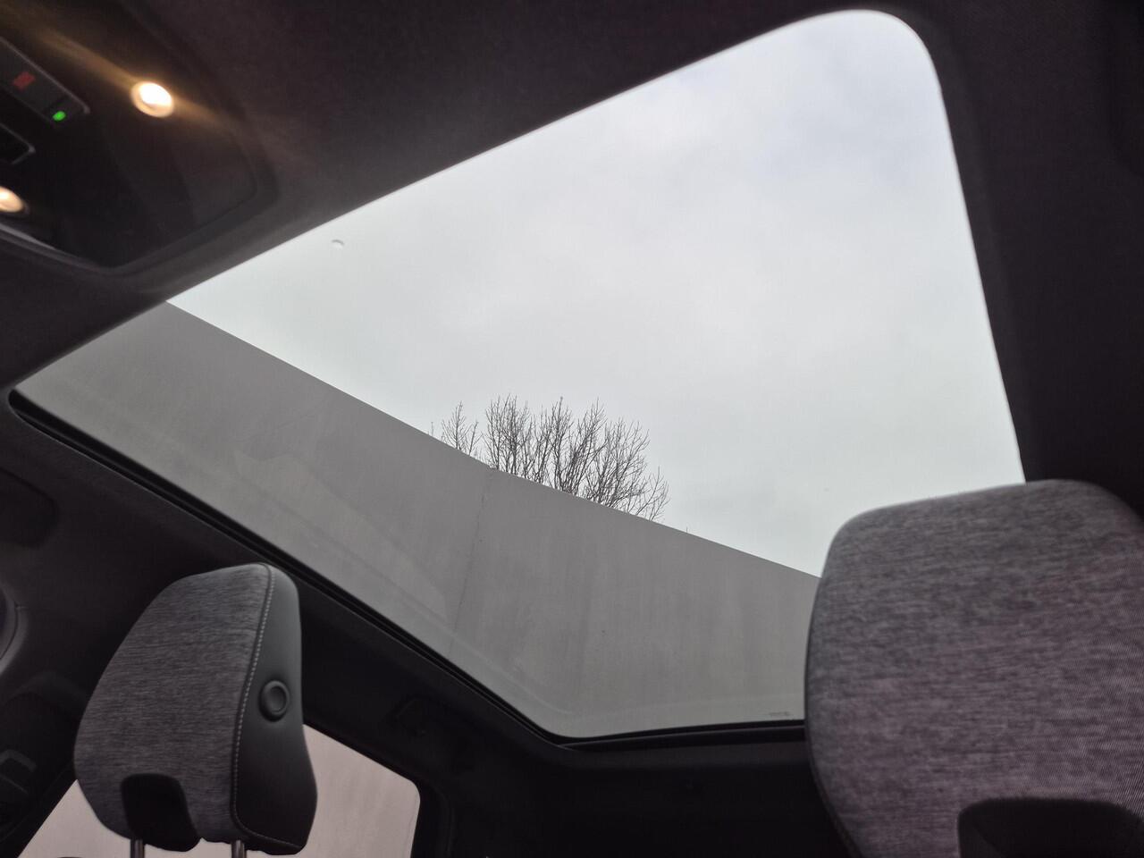 Renault Austral E-Tech full hybrid 200 techno Automaat / Fabrieksgarantie tot 04-2028 / Panoramadak / Trekgewicht 1500 kg / Pack Look / Rondomzicht camera / Apple Carplay Android Auto / Adaptief cruise control / Keyless Entry/Start / Draadloze telefoon lader /