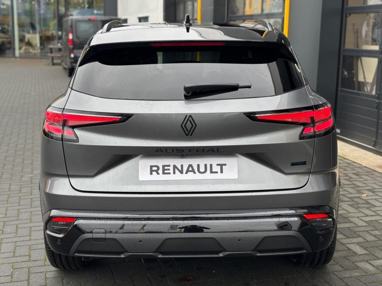 Renault Austral Esprit Alpine full hybrid E-Tech 200 Pack light en sound Pack around view camera
