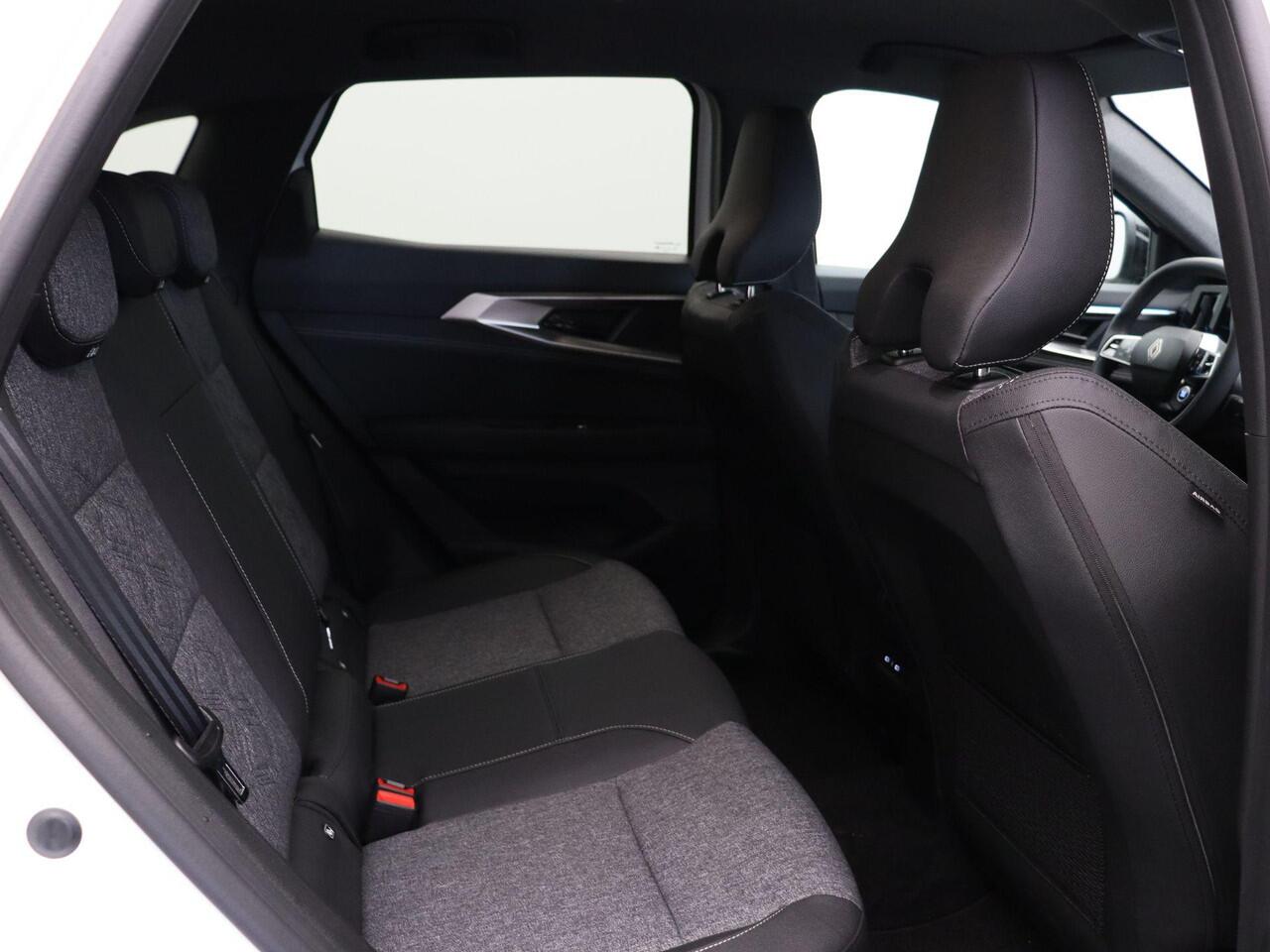 Renault Austral E-Tech full hybrid 200pk techno | 20" lichtmetalen velgen | All season banden |