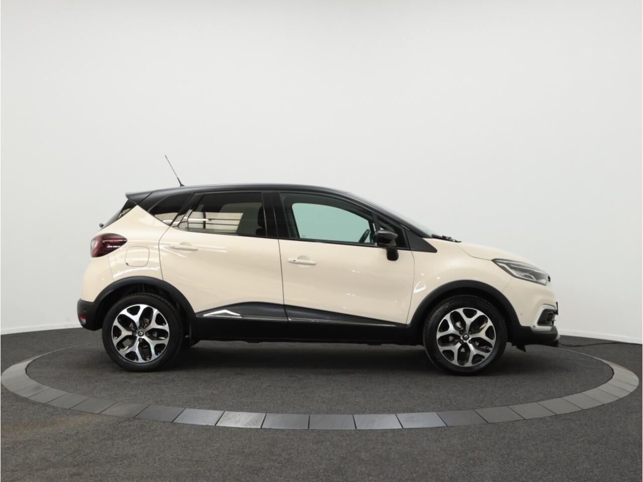 Renault CAPTUR 0.9 TCe Intens | DAB | Carplay | Navigatie | Camera | Airco |